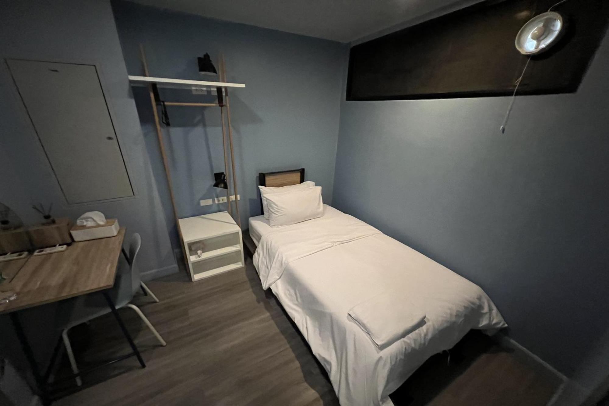Simply Sleep Hostel Bangkok Exterior foto