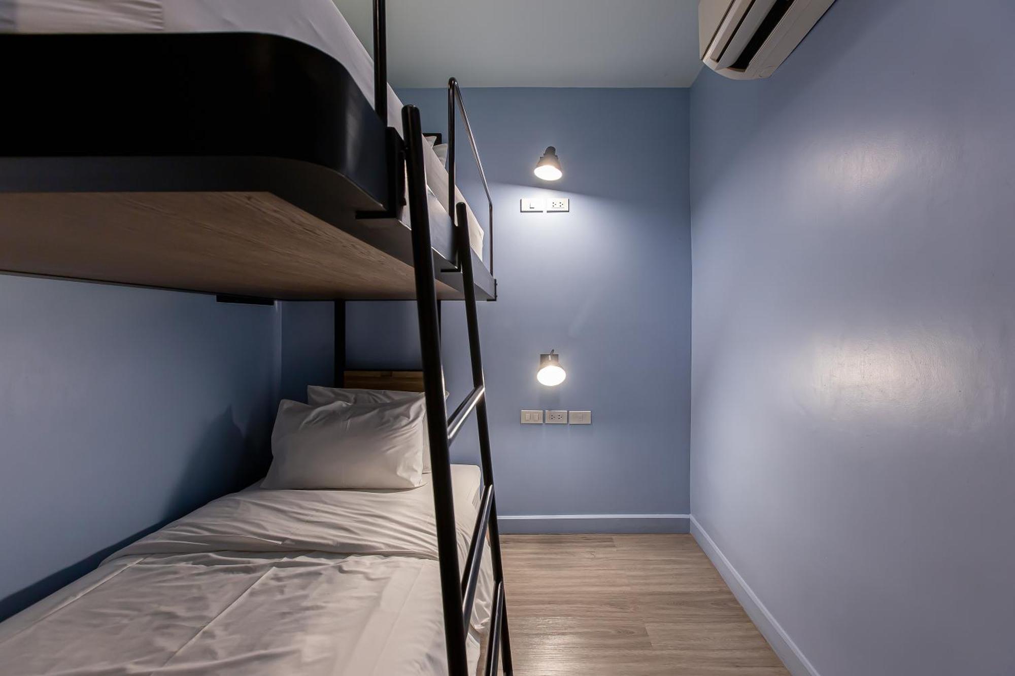 Simply Sleep Hostel Bangkok Exterior foto